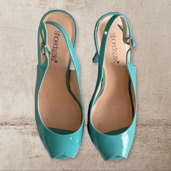 Peep toe platform pumps - Picture 4 of 4